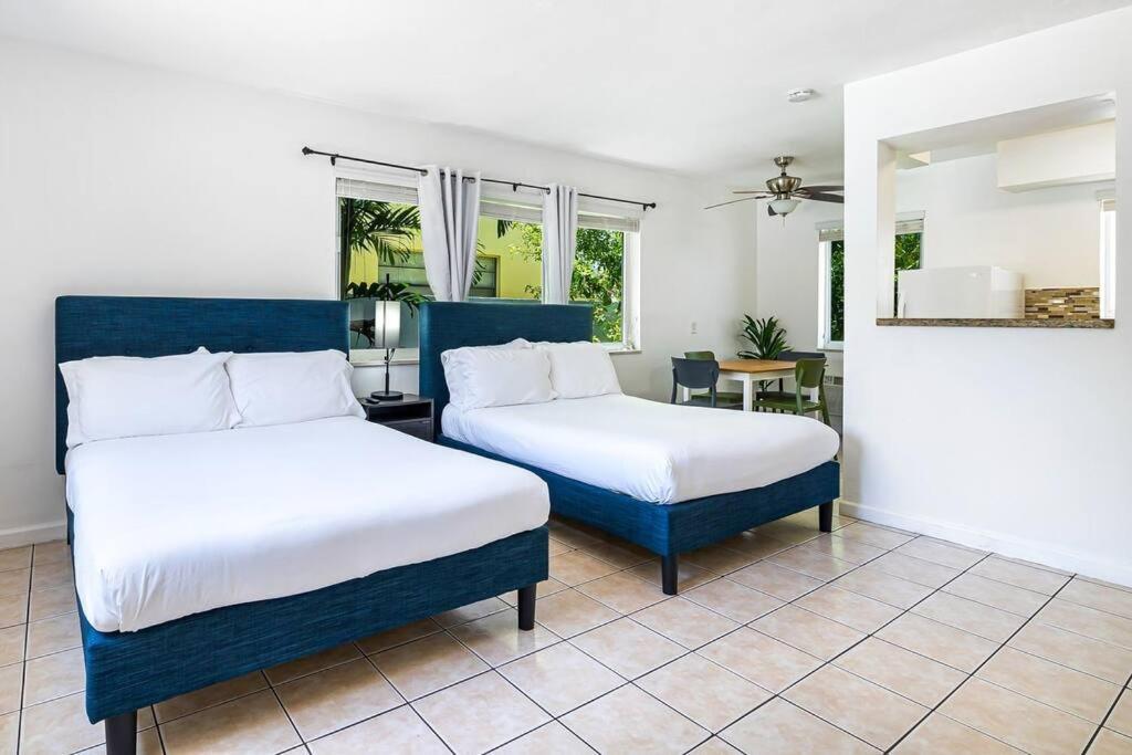 Hollywood Beach, Steps To The Beach, Pool Exterior foto